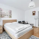Shortstaypoland Darwina Warszawa