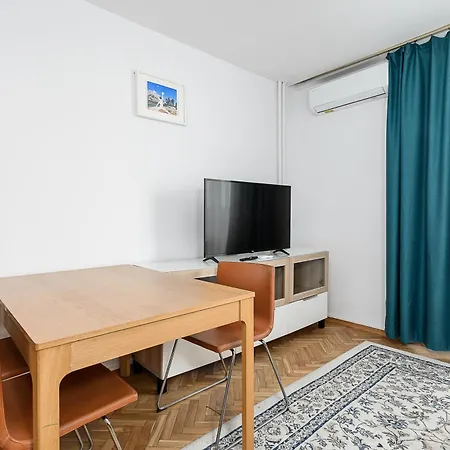 Apartment Shortstaypoland Darwina Warschau