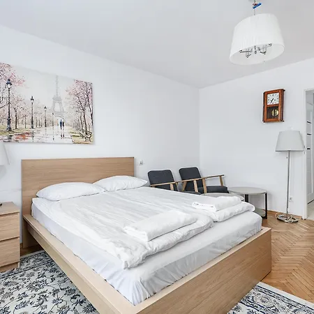Shortstaypoland Darwina Warschau